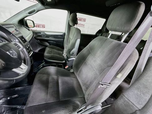 Used 2015 Dodge Grand Caravan SE w/ Quick Order Package 29E SE FWD image 21