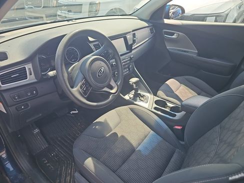 Used 2019 Kia Niro LX FWD image 12