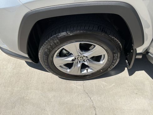 Used 2025 Toyota RAV4 XLE w/ Convenience Package image 13