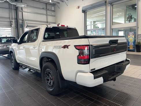 Certified 2025 Nissan Frontier PRO-4X w/ Pro Premium Package AWD/4WD image 21