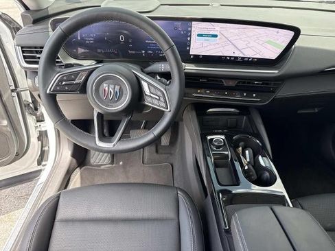 Used 2025 Buick Envision Preferred AWD/4WD image 18
