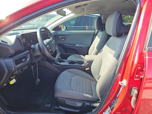 Used 2025 Kia K4 EX FWD image 3