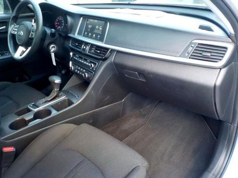 Used 2019 Kia Optima LX image 25