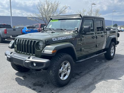 Used 2021 Jeep Gladiator Sport AWD/4WD image 8