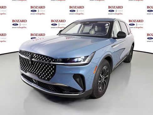 Used 2025 Lincoln Nautilus Premier w/ Equipment Group 102A AWD/4WD image 4