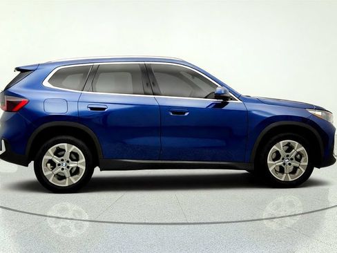 Used 2023 BMW X1 xDrive28i w/ Convenience Package AWD/4WD image 4