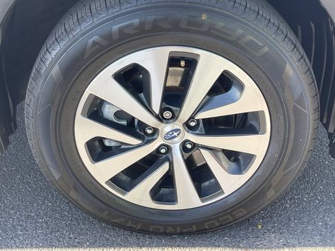 Used 2022 Subaru Outback Premium AWD/4WD image 9