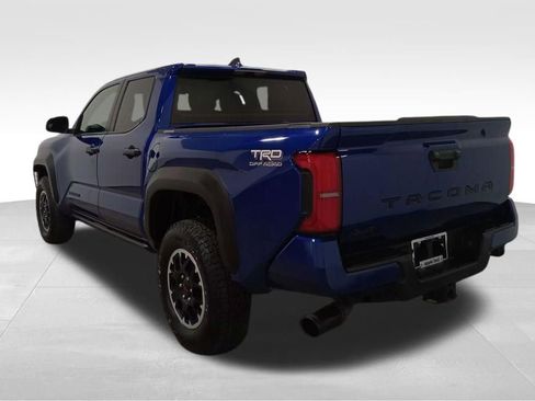 Used 2024 Toyota Tacoma TRD Off-Road image 3