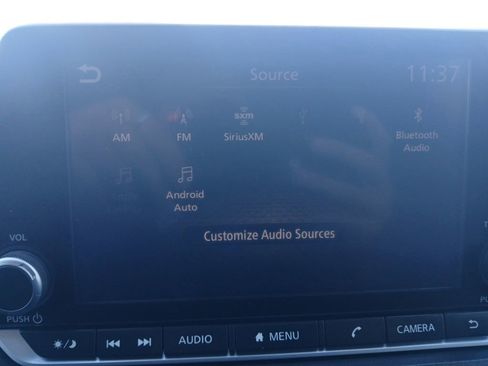 Used 2022 Nissan Rogue SV image 27