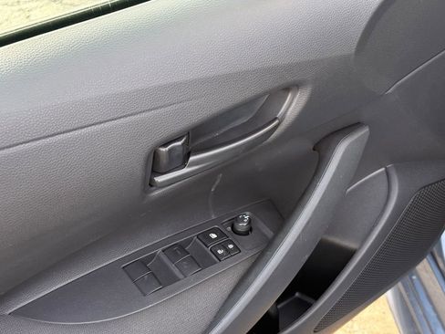 Used 2023 Toyota Corolla LE image 19
