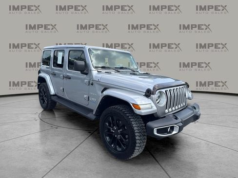 Used 2021 Jeep Wrangler Unlimited Sahara w/ Cold Weather Group AWD/4WD image 4