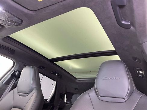 New 2025 Porsche Cayenne Turbo image 18