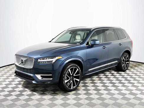 Used 2025 Volvo XC90 B5 Plus image 3