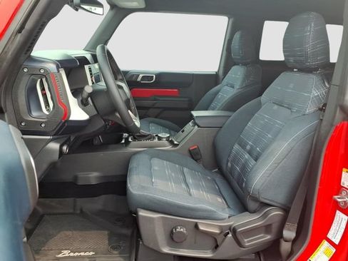 Used 2024 Ford Bronco Heritage Edition AWD/4WD image 7