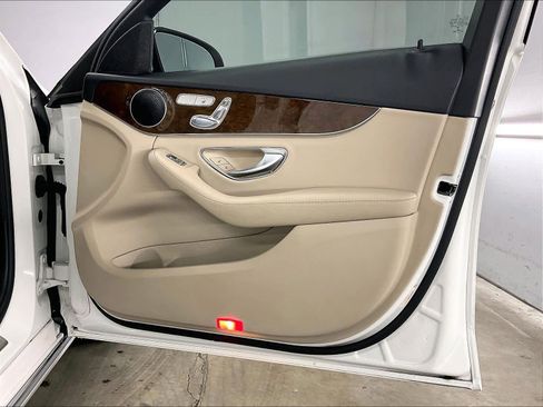 Used 2018 Mercedes-Benz C 300 Sedan image 25