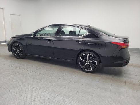 Used 2024 Nissan Altima 2.5 SR FWD image 3