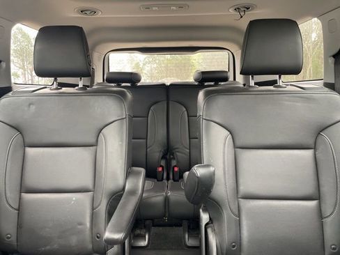 Used 2019 GMC Acadia SLT w/ Black Edition image 11