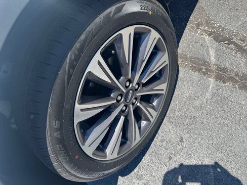 Used 2020 Lincoln Corsair Reserve AWD/4WD image 9