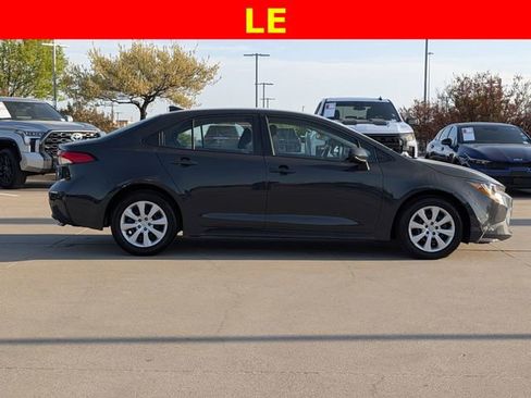 Used 2024 Toyota Corolla LE FWD image 4