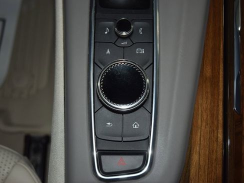 Used 2024 Cadillac Escalade ESV Sport Platinum w/ LPO, ONYX Package AWD/4WD image 36