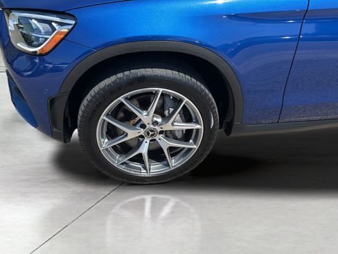 Used 2023 Mercedes-Benz GLC 300 4MATIC Coupe image 9