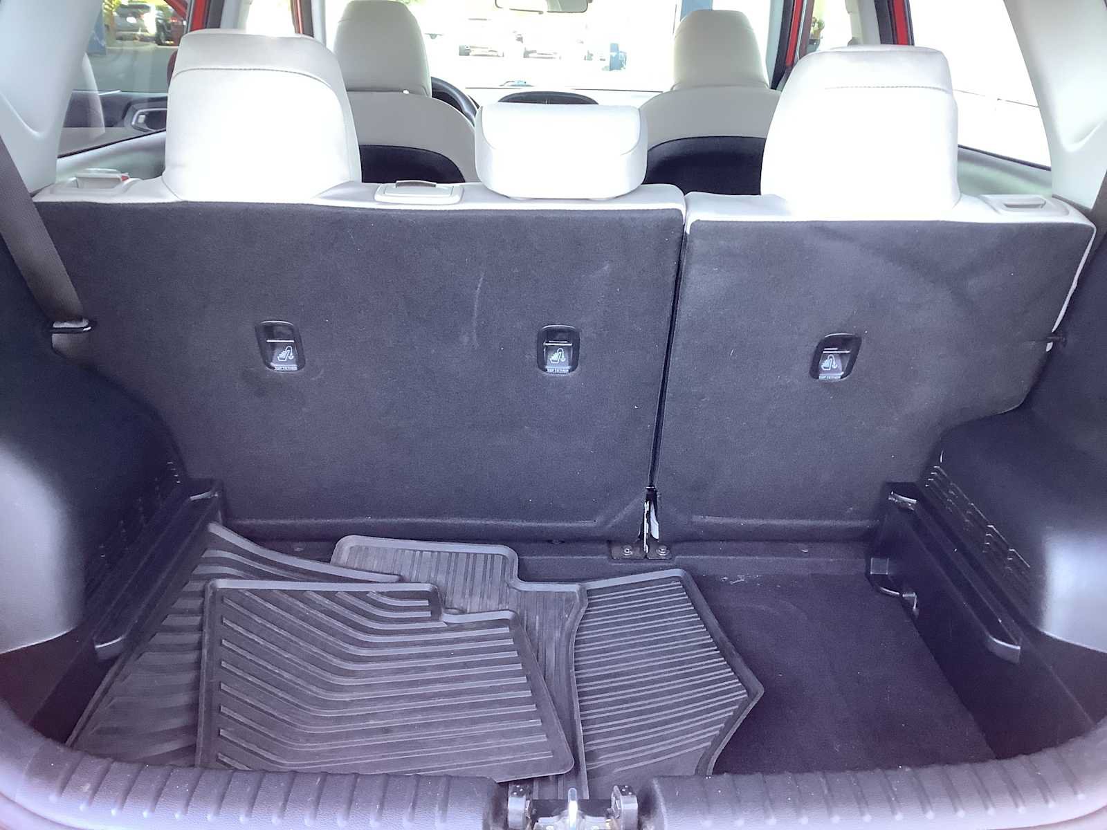 Used 2024 Kia Soul LX w/ Option Group 015 FWD image 19