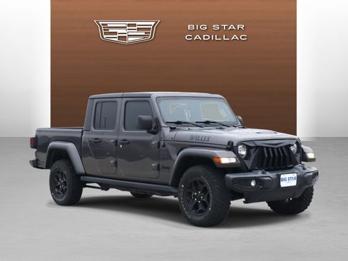 Used 2021 Jeep Gladiator Willys image 7