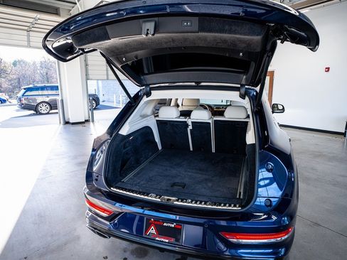 Used 2021 Bentley Bentayga image 63