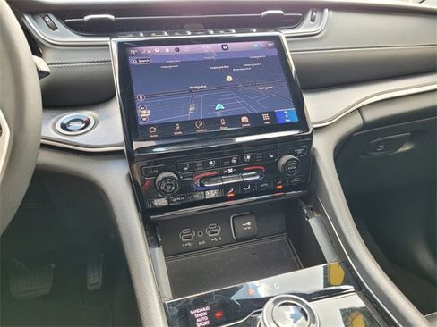 Used 2024 Jeep Grand Cherokee L Limited w/ Luxury Tech Group II image 31