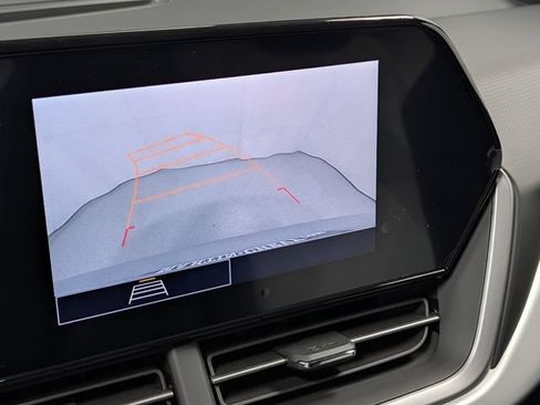 New 2026 Chevrolet Trax RS w/ Sunroof Package FWD image 22