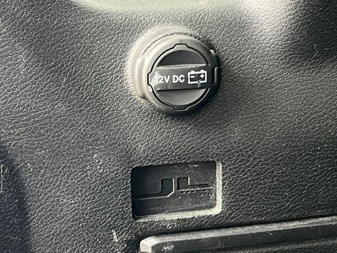 Used 2018 Jeep Wrangler Unlimited Sahara image 36