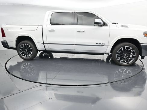 Used 2025 RAM 1500 Limited AWD/4WD image 9