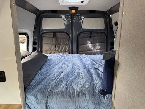 Used 2020 Mercedes-Benz Sprinter 2500 image 34