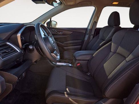 Used 2024 Subaru Ascent Premium w/ Convenience Package image 9