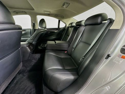 Used 2016 Lexus LS 460 image 23