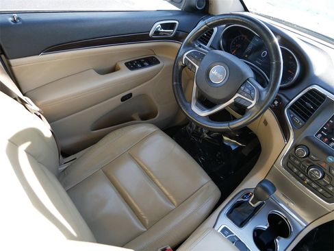 Used 2018 Jeep Grand Cherokee Limited w/ Trailer Tow Group IV image 14