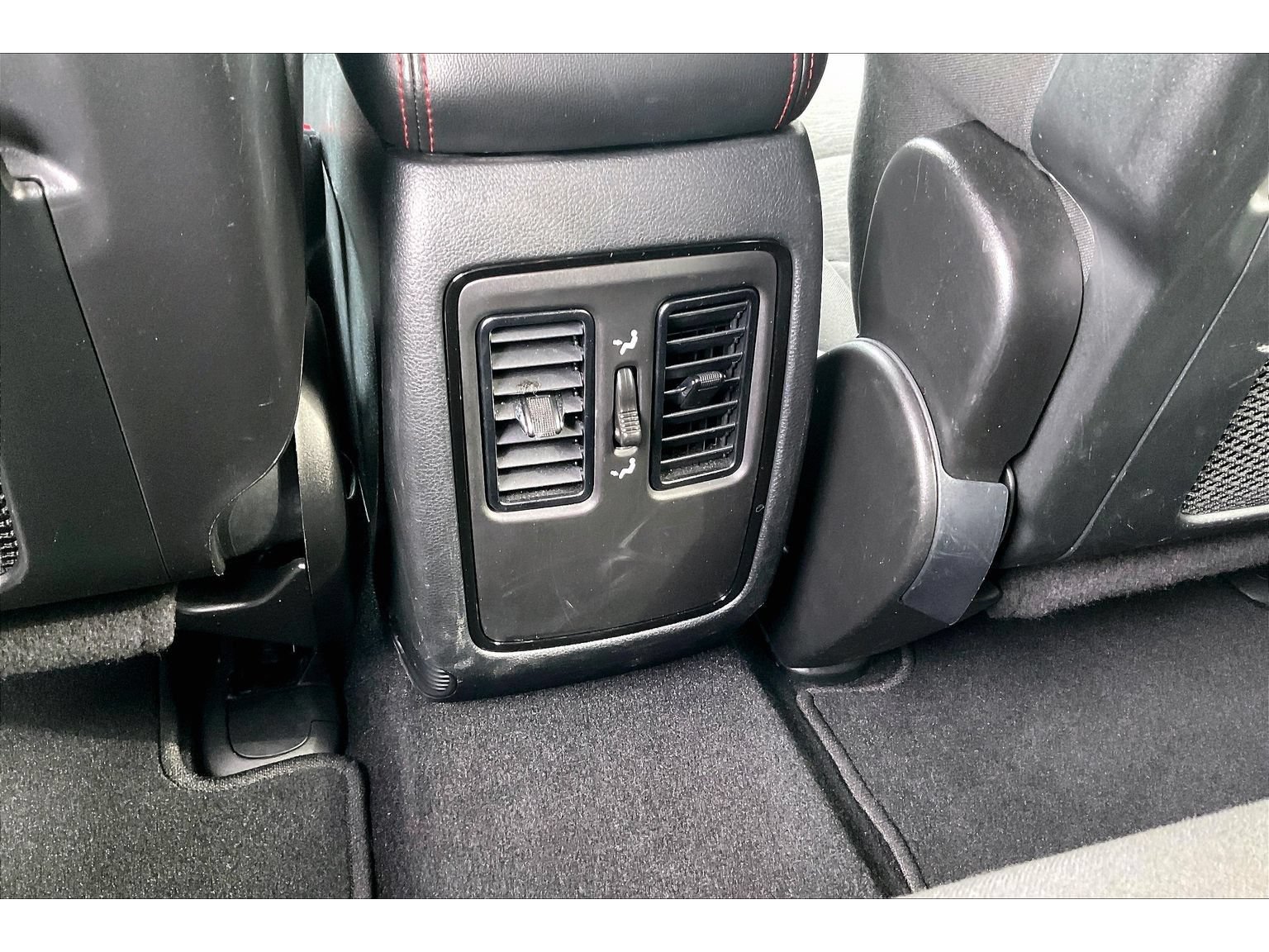 Used 2025 Dodge Durango GT AWD/4WD image 36
