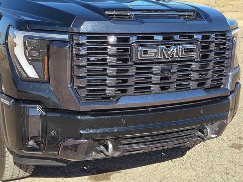 Used 2024 GMC Sierra 3500 Denali Ultimate image 10