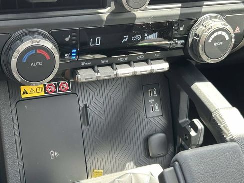 New 2026 Toyota 4Runner TRD Off-Road Premium AWD/4WD image 25