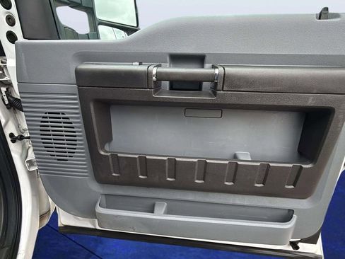 Used 2014 Ford F250 XL w/ Power Equipment Group RWD image 17