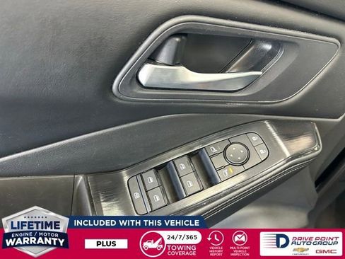 Used 2024 Nissan Rogue SV image 14