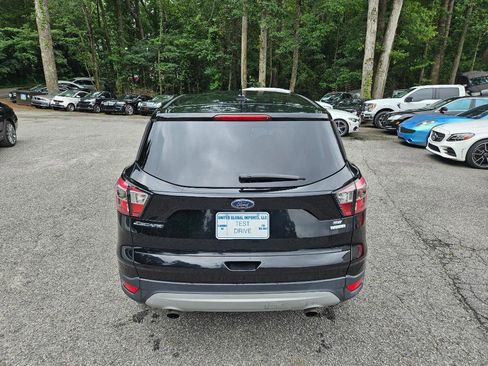 Used 2017 Ford Escape SE image 8
