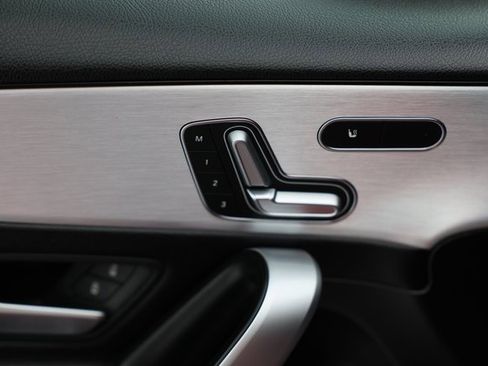 Used 2019 Mercedes-Benz A 220 4MATIC image 12