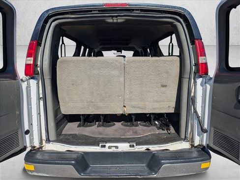 Used 2019 Chevrolet Express 3500 LT w/ LT Preferred Equipment Group RWD image 6