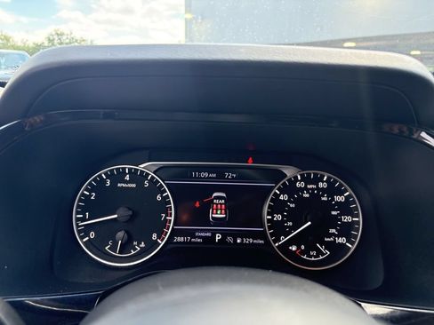Used 2025 Nissan Pathfinder SV FWD image 21