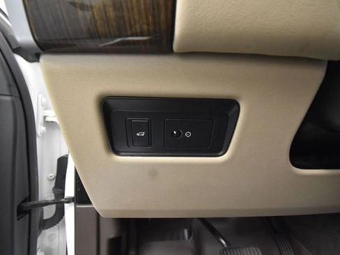 Used 2016 Land Rover Range Rover Sport HSE image 30