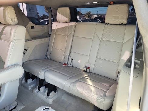 Used 2021 Cadillac Escalade Sport Platinum image 13