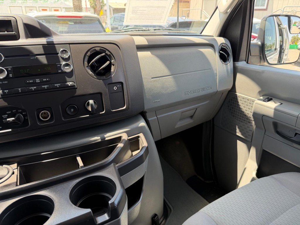 Used 2011 Ford E-350 and Econoline 350 XLT RWD image 26
