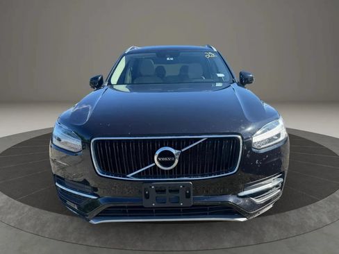 Used 2019 Volvo XC90 T5 Momentum FWD image 2