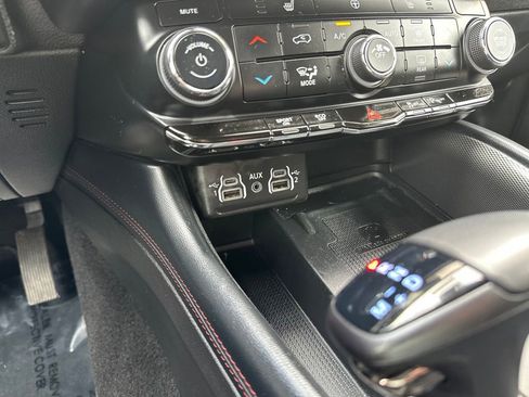 Used 2024 Dodge Durango R/T w/ Trailer Tow Group IV AWD/4WD image 36